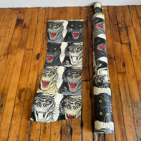 Gucci Tiger Face Printed Wallpaper Bundle - Picture 6 of 12